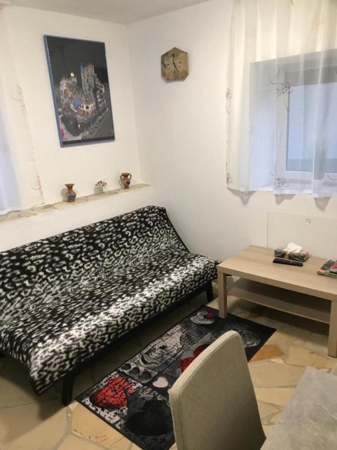 Haus Monika Apartamento Solnhofen Exterior foto