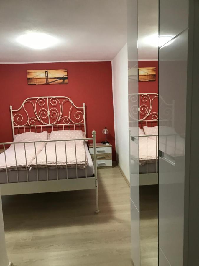 Haus Monika Apartamento Solnhofen Exterior foto